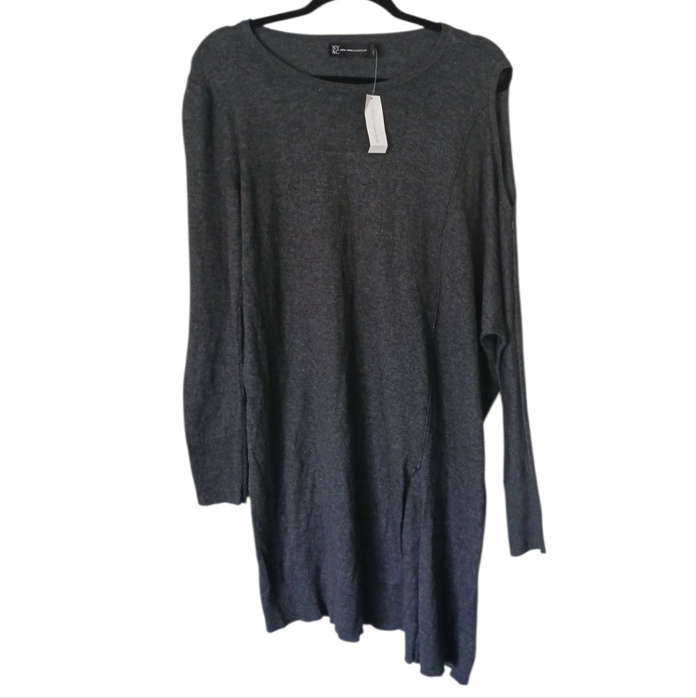 New York & Co NWT Gray Long Sleeve Tunic Sweater With Cut Out And Slit Sz Large